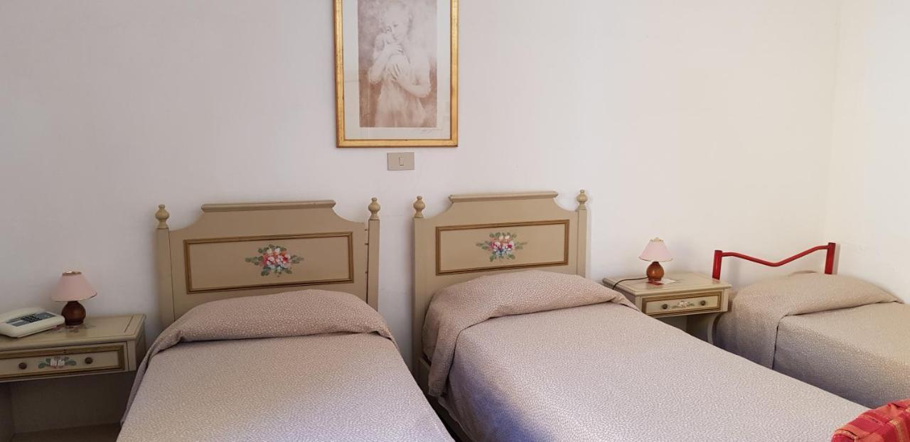 Albergo Natucci Монтекатіні-Терме Екстер'єр фото