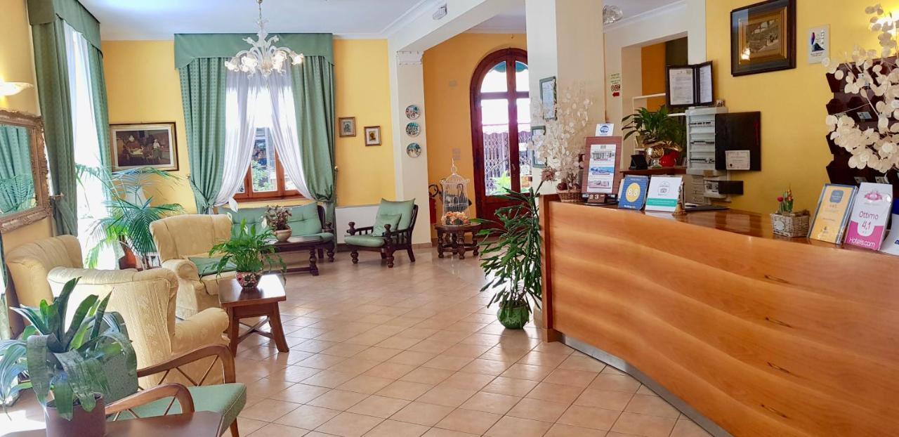 Albergo Natucci Монтекатіні-Терме Екстер'єр фото